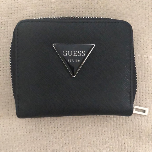 Guess Handbags - NWOT Guess wallet